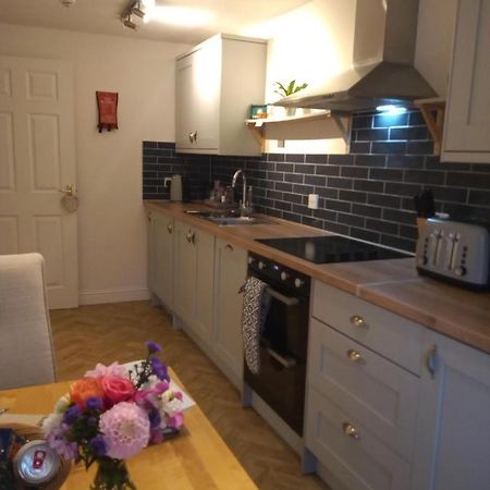 The Eaves, Glastonbury High Street 2 Bed 2 Bathroom Apartment Dış mekan fotoğraf