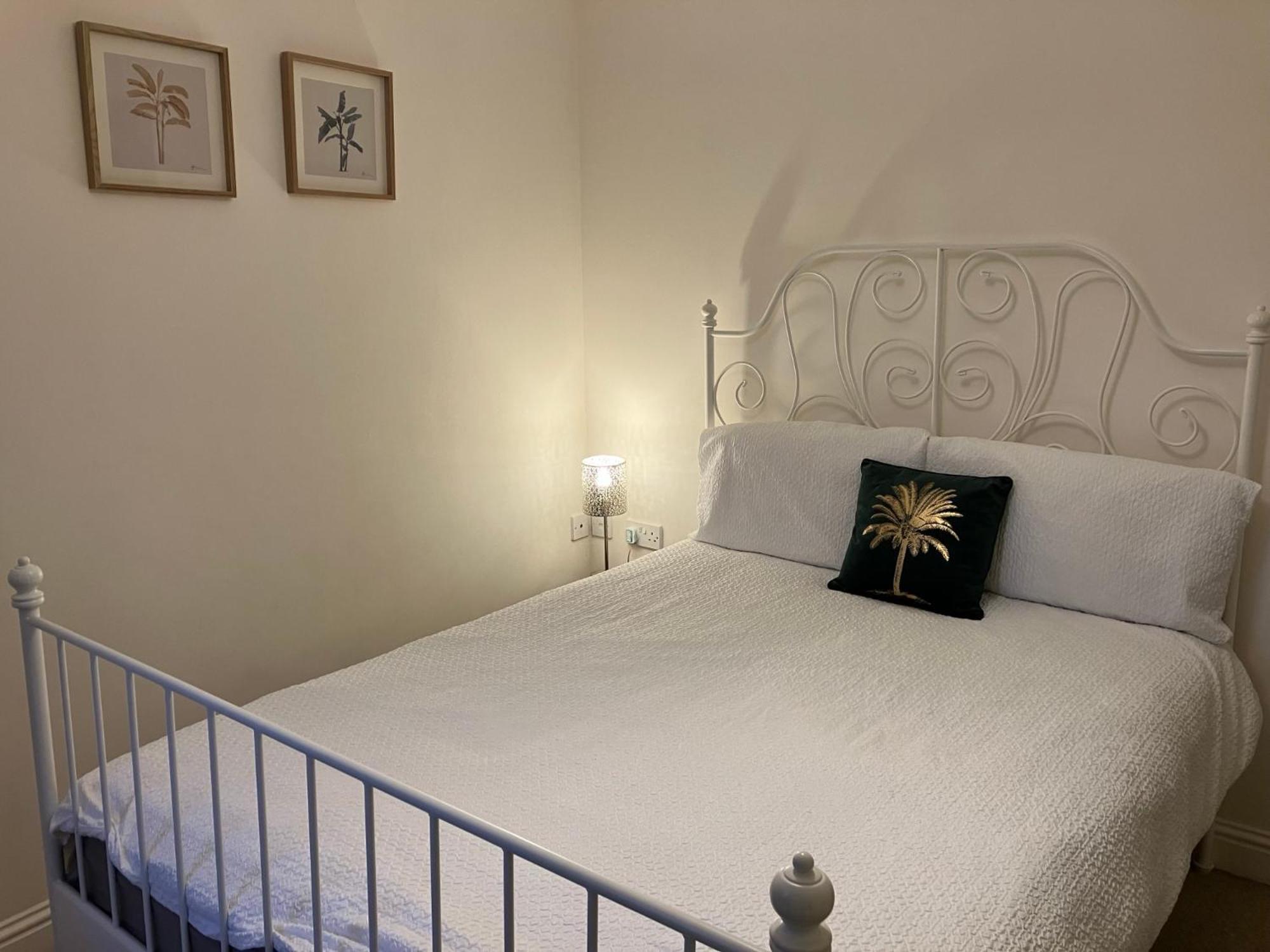The Eaves, Glastonbury High Street 2 Bed 2 Bathroom Apartment Dış mekan fotoğraf